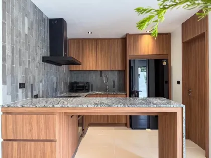 Вилла с 3 спальнями и 3 ванными и частным бассейном в проекте Patak Villa