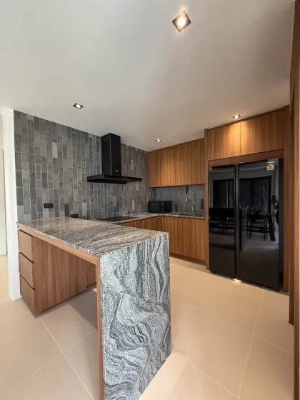 Вилла с 3 спальнями и 3 ванными и частным бассейном в проекте Patak Villa