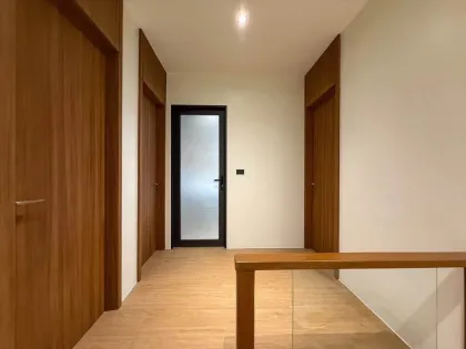 Вилла с 3 спальнями и 3 ванными и частным бассейном в проекте Patak Villa