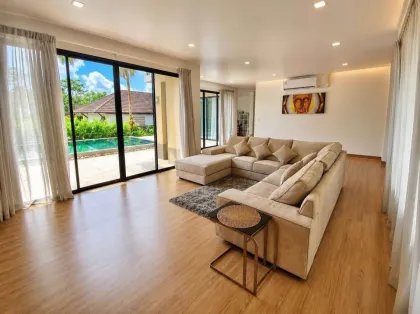 วิลล่าส่วนตัว 3 ห้องนอน พร้อมสระว่ายน้ำ รีโนเวทใหม่ที่ Loch Palm, ภูเก็ต