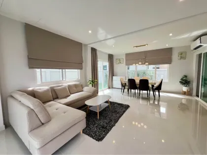 2 Schlafzimmer, 3 Badezimmer Einfamilienhaus zur Miete in Supalai Lake Ville