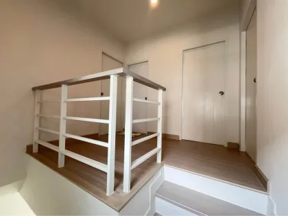 2 Schlafzimmer, 3 Badezimmer Einfamilienhaus zur Miete in Supalai Lake Ville