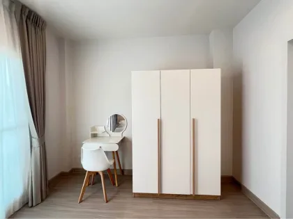 2 Schlafzimmer, 3 Badezimmer Einfamilienhaus zur Miete in Supalai Lake Ville