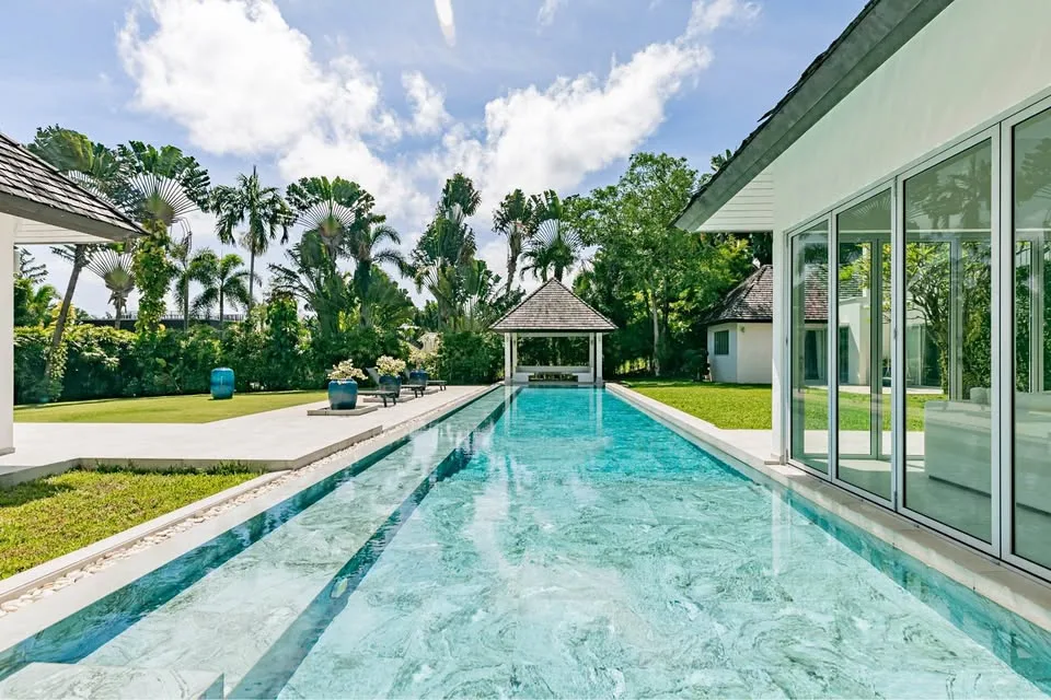 Villa en alquiler en Layan con 5 habitaciones y 6 baños
