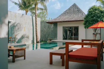 Роскошная вилла с бассейном 3 спальни в аренду в Anchan Villa, Пхукет