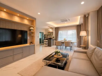 Вилла с 3 спальнями и бассейном в аренду в Land & House Chalong Park