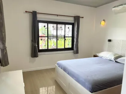 Просторная вилла с 4 спальнями и гостевым домом в Maneekram Village, Чалонг