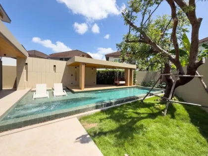 Lake View Pool Villa with 4 Bedrooms and 5 Bathrooms for Rent in Chalong