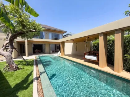 Lake View Pool Villa with 4 Bedrooms and 5 Bathrooms for Rent in Chalong
