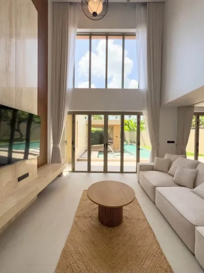 Lake View Pool Villa with 4 Bedrooms and 5 Bathrooms for Rent in Chalong