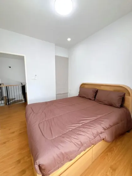 Villa moderna de 4 habitaciones en Mana Kathu Lake en alquiler