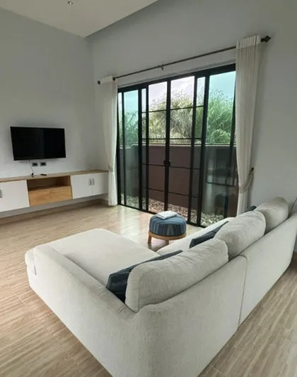 Вилла с 2 спальнями и бассейном в аренду в Poom Villa, Теп Красатри