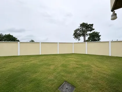 Villa de 3 Habitaciones con Gran Jardín en Alquiler en Phuket Villa Chaofa