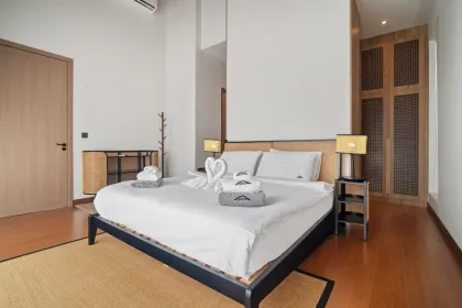 Moderne 3-Zimmer-Poolvilla zur Miete in Si Sunthon, Phuket