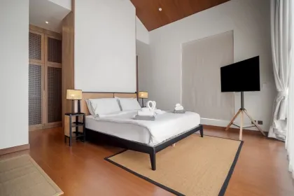 Moderne 3-Zimmer-Poolvilla zur Miete in Si Sunthon, Phuket