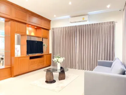 Вилла с 3 спальнями и 2 ванными в аренду в The Valley by Arunee Pool Villa, Камала