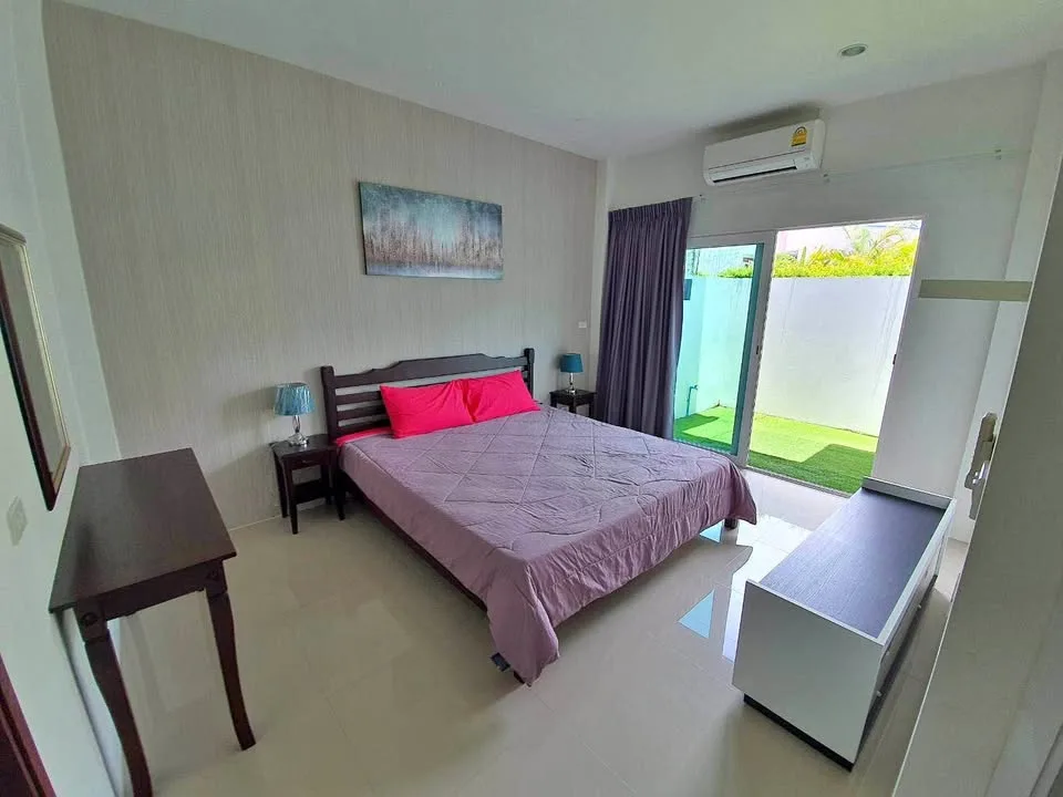 Casa Esquina Independiente de 2 Habitaciones y 2 Baños en Alquiler en Rawai