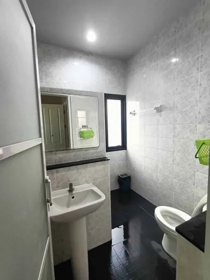 Таунхаус с 3 спальнями в аренду в Пхукет Таун, Srisuchat Grandview Village