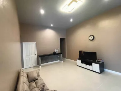 Таунхаус с 3 спальнями в аренду в Пхукет Таун, Srisuchat Grandview Village
