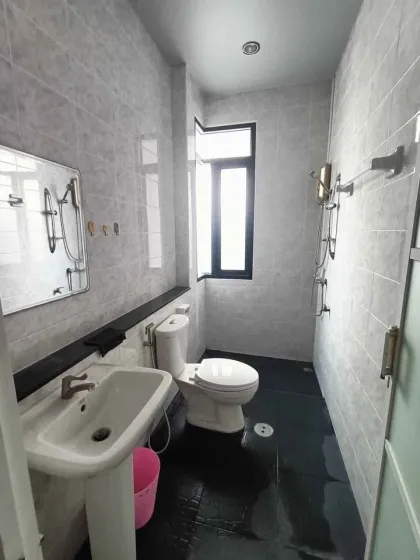 Таунхаус с 3 спальнями в аренду в Пхукет Таун, Srisuchat Grandview Village