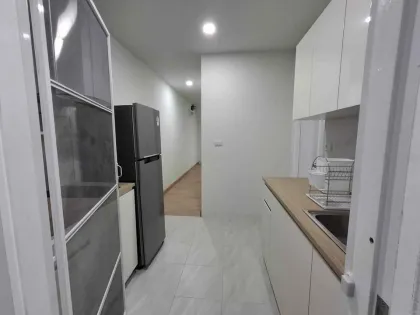 Maison mitoyenne neuve 3 chambres à louer à Chalong