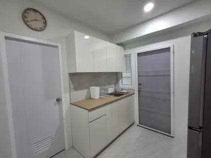 Maison mitoyenne neuve 3 chambres à louer à Chalong