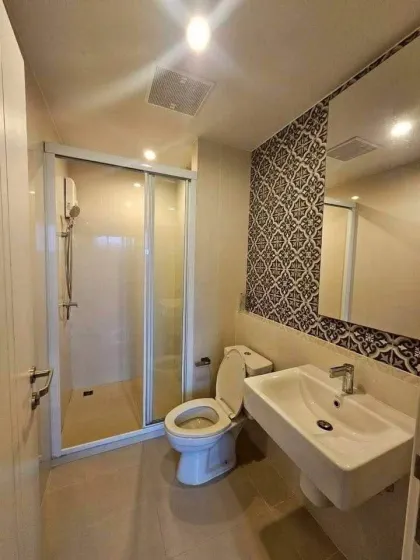 Condo moderne 1 chambre avec vue sur piscine à The Base Height Phuket