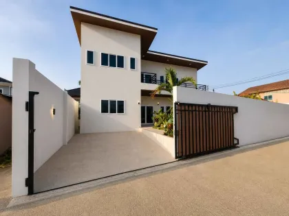 Современная вилла Chill House в аренду в Раваи, Пхукет