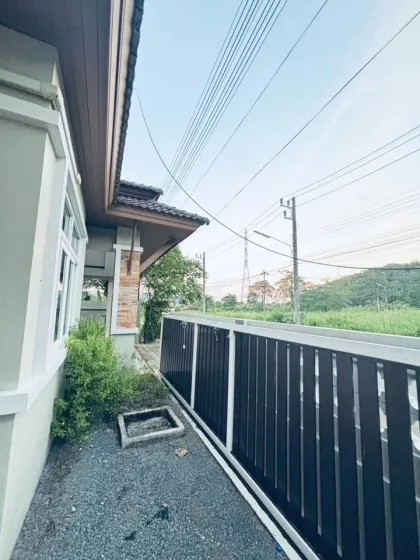 塔朗区靠近罗宾逊的3卧2卫出租屋