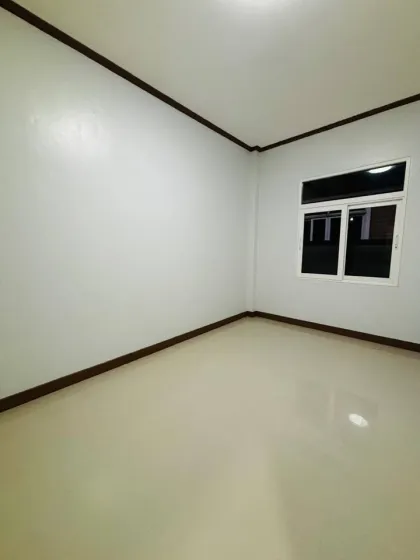塔朗区靠近罗宾逊的3卧2卫出租屋