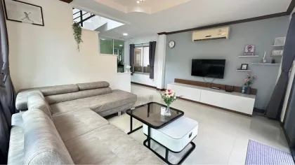 Casa en alquiler 3 dormitorios y 3 baños en Rock Garden 5 cerca de Phuket
