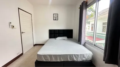 Casa en alquiler 3 dormitorios y 3 baños en Rock Garden 5 cerca de Phuket
