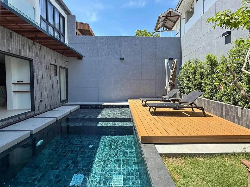 Luxuriöse 3-Zimmer-Poolvilla zur Miete in Patak Villa, Chalong