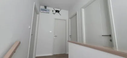 บ้านวิลล่าครอบครัว 3 ห้องนอนหรูให้เช่าในซารันสิริ เกาะแก้ว
