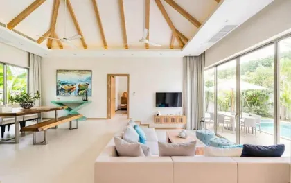 Роскошная вилла с 3 спальнями и бассейном в аренду, Trichada Sky Villas, Пхукет