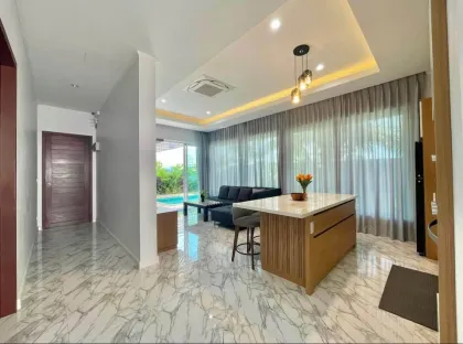Villa de luxe moderne 2 chambres avec piscine à Nai Harn