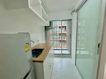 Modern 1-Bedroom Pool View Condo at D Condo Creek, Kathu