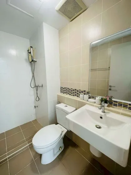 Modern 1-Bedroom Pool View Condo at D Condo Creek, Kathu