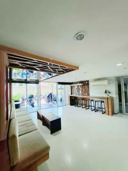 Modern 1-Bedroom Pool View Condo at D Condo Creek, Kathu