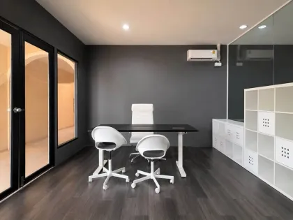 Modern 80 SQ.M Office for Rent at Plaza Del Mar