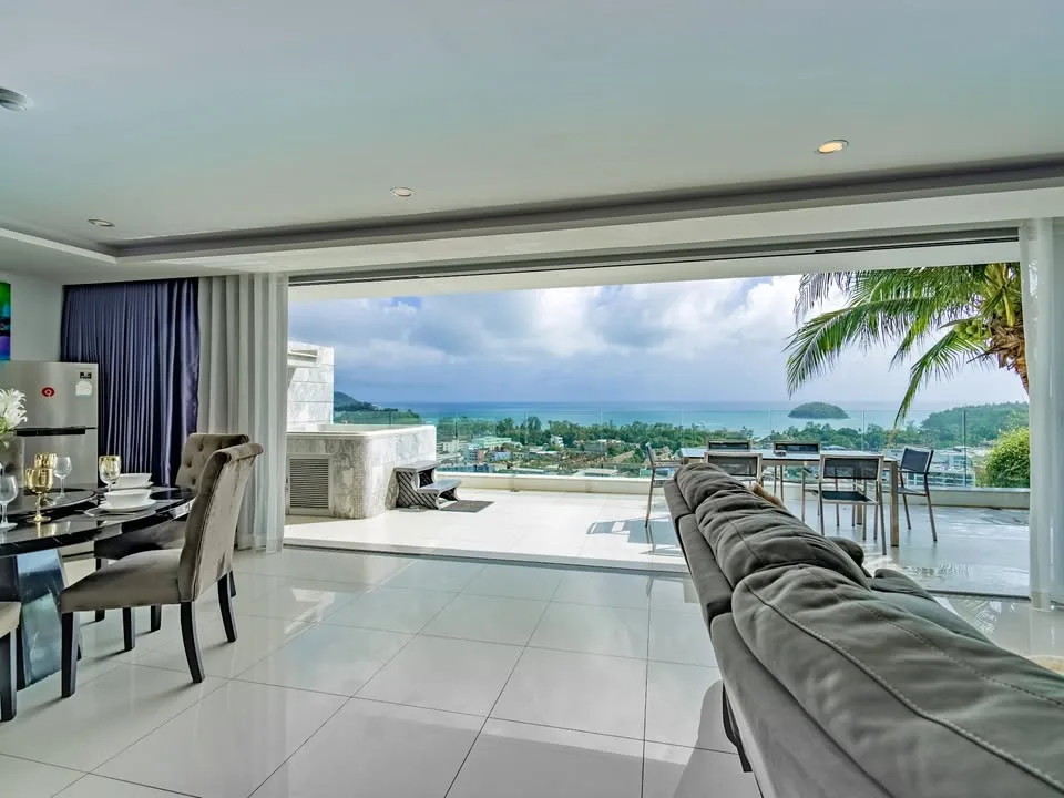 Luxury 2-Bedroom Sea View Penthouse with Jacuzzi in Kata