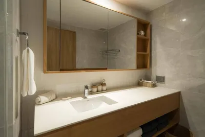 Luminoso apartamento de 2 habitaciones en Laguna Beachside Residences