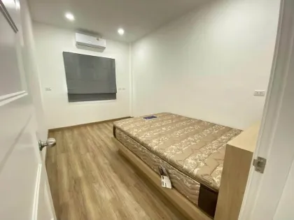 ทาวน์เฮาส์ 2 ห้องนอน 2 ห้องน้ำ ให้เช่าในราไว ภูเก็ต