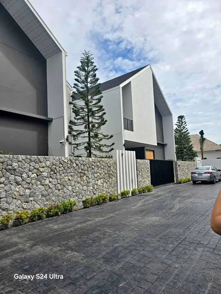 4 Bedroom Villa for Rent in Pasak Villa, Phuket