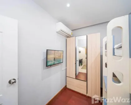 Frisch renovierte 2-Zimmer-Wohnung nahe Nai Harn Strand
