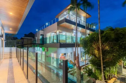 Роскошная вилла с 10 спальнями и 13 ванными в Раваи, аренда