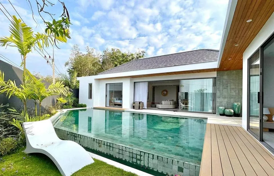 Villa de luxe moderne style Bali avec piscine privée à Cherngtalay