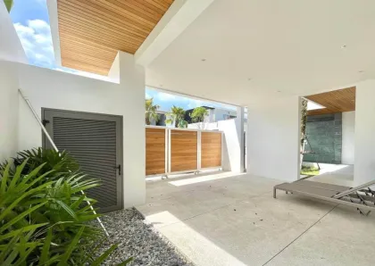 Villa de luxe moderne style Bali avec piscine privée à Cherngtalay