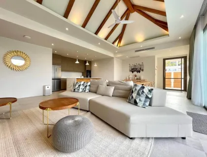 Villa de luxe moderne style Bali avec piscine privée à Cherngtalay
