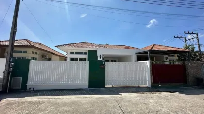 3-Zimmer Doppelhaushälfte zur Miete in Chalong, Phuket
